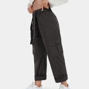 Halara Charcoal Cargo Pants Size L very stretchy and trendy!